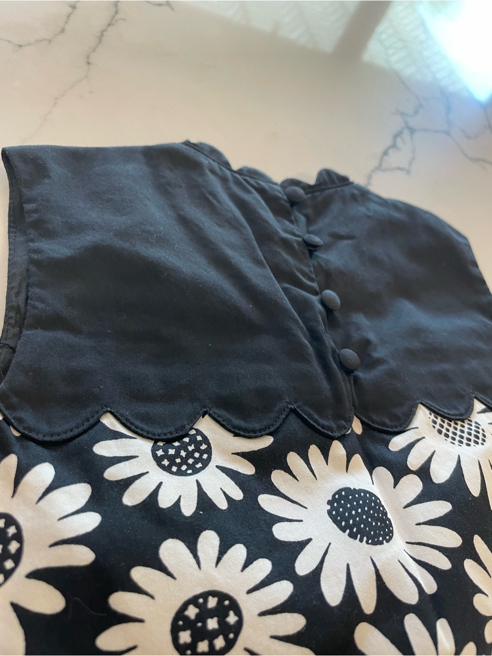 Victoria Beckham Girls Black n White Daisy Print Dress - Picture 4 of 10